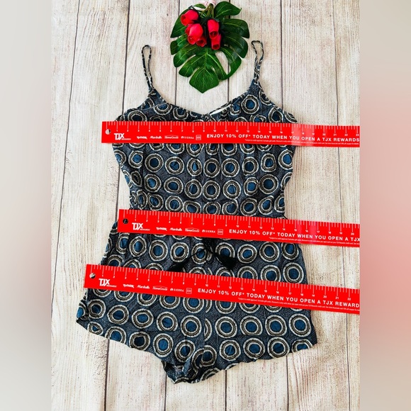H&M Women’s Blue Printed Tasseled Spaghetti Strap V-Neck Short Romper - Picture 6 of 7